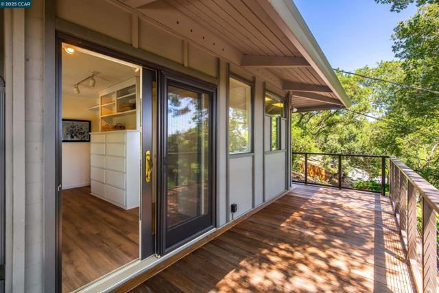 71 Silverwood Dr, Lafayette CA: https://media.crmls.org/mediaz/b15714a4-cf2f-42e2-ba3b-df2550d35571.jpg