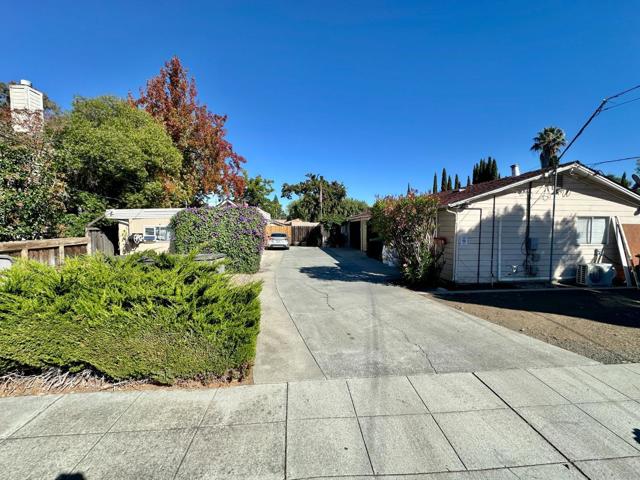 839 Coolidge Avenue, Sunnyvale CA: https://media.crmls.org/mediaz/b1575796-b214-4765-901b-20352918f906.jpg