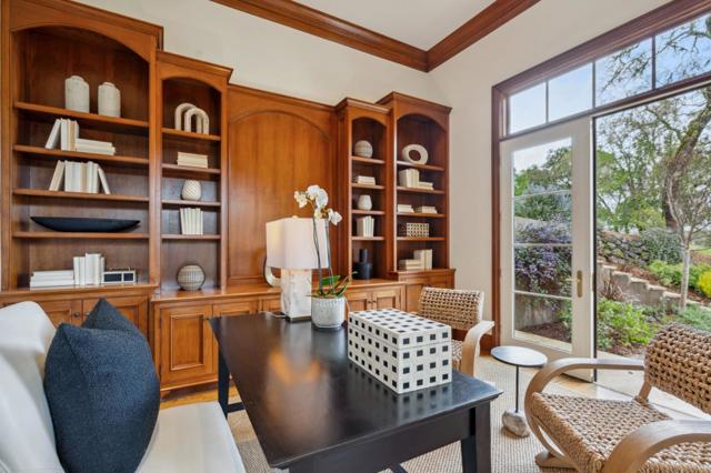 4 Buck Meadow Drive, Portola Valley CA: https://media.crmls.org/mediaz/b1577d83-59f5-42ca-9c22-65f3b736df64.jpg