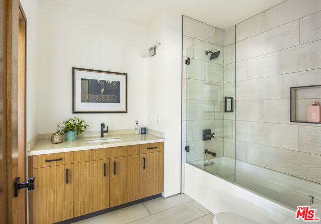 2656 32nd Street, Santa Monica CA: https://media.crmls.org/mediaz/b157a64c-6f68-4548-8645-c232e1b13266.jpg