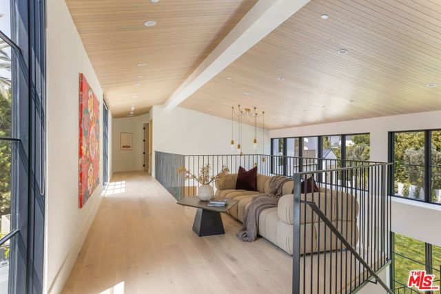 1749 Mandeville Lane, Los Angeles CA: https://media.crmls.org/mediaz/b1583e47-eb4a-437f-bdd3-b8efa3872a60.jpg