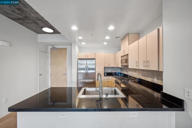 Image 4 of 33 For 311 2nd St  710