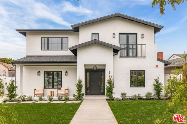 2455 23rd Street, Santa Monica CA: https://media.crmls.org/mediaz/b158d272-2678-4a9e-8ad5-6121b185f621.jpg