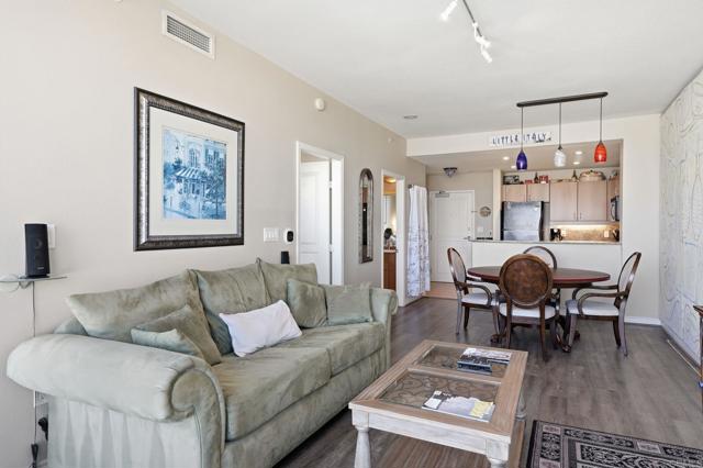 Detail Gallery Image 5 of 51 For 300 W Beech St #1706,  San Diego,  CA 92101 - 1 Beds | 1 Baths