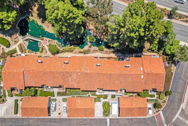 12007 Caminito Campana, San Diego CA: https://media.crmls.org/mediaz/b159d241-8a92-4116-b103-7afd9c0ae02e.jpg