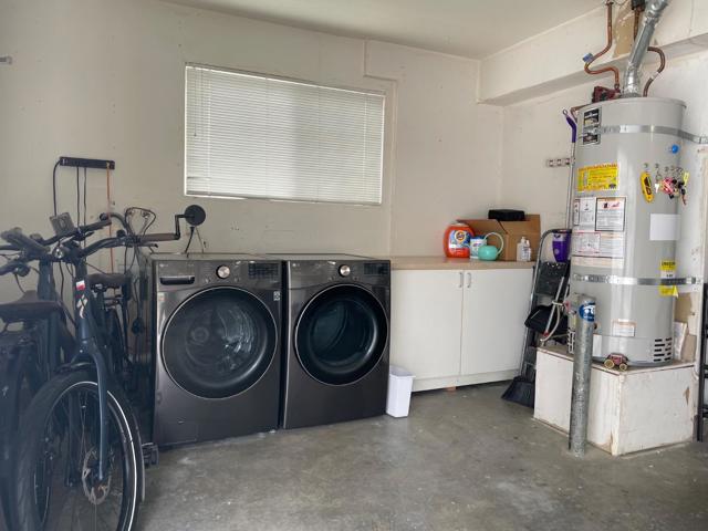 1 Passage Lane, Redwood City CA: https://media.crmls.org/mediaz/b15a920c-311d-4b1e-b5ef-95963148f52e.jpg