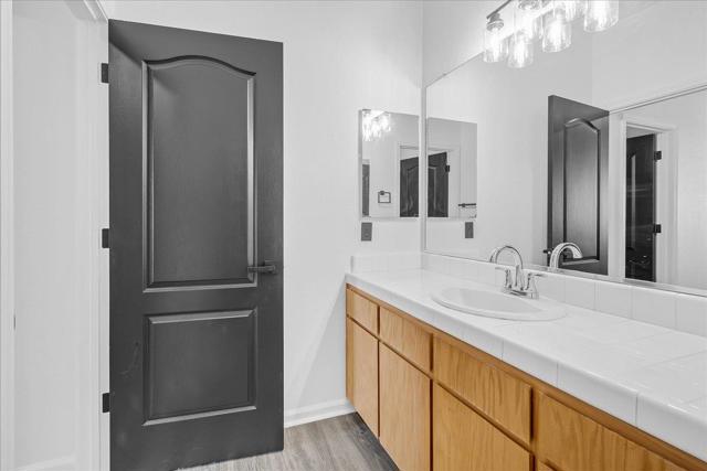 1233 Greenleaf Loop, Greenfield CA: https://media.crmls.org/mediaz/b15ad304-a0c1-4c60-96a7-2bd1ee1180ca.jpg