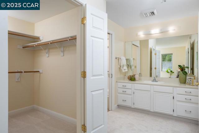 1860 Tice Creek Dr, Walnut Creek CA: https://media.crmls.org/mediaz/b15b1cb7-ae5e-4f14-840f-066372afeceb.jpg