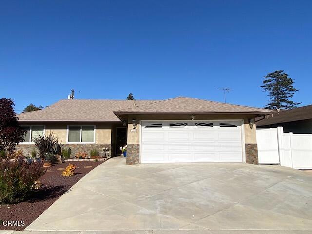 2204 Antelope Avenue, Ventura CA: https://media.crmls.org/mediaz/b15b7c19-0c0f-4fc6-9b4e-8502c9eb00a1.jpg