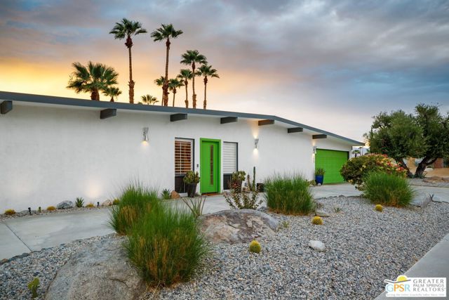 695 N Monterey Road, Palm Springs CA: https://media.crmls.org/mediaz/b15ba897-bcc0-46b4-8159-1ec762b952fb.jpg