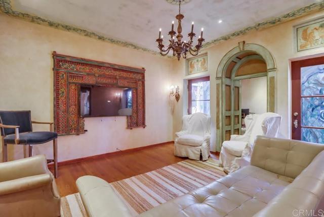 Detail Gallery Image 13 of 73 For 3014 Xenophon St, Point Loma,  CA 92106 - 5 Beds | 3 Baths