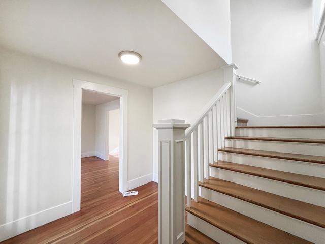 262 Hawthorne Avenue, Palo Alto CA: https://media.crmls.org/mediaz/b15c6e19-ff56-45ad-a445-40327fd22287.jpg
