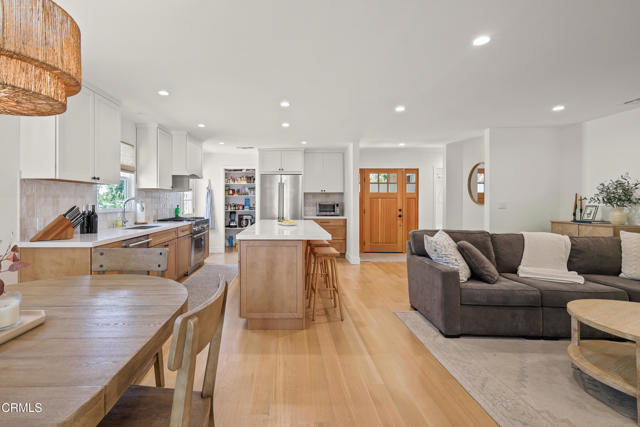 1110 Coronet Avenue, Pasadena CA: https://media.crmls.org/mediaz/b15c9dea-8d3c-4f32-bbe0-d2be3bf53026.jpg