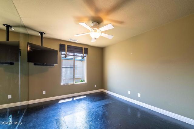 3194 Sunset Hills Boulevard, Thousand Oaks CA: https://media.crmls.org/mediaz/b15da643-2a80-4110-ad1b-05f5aa7e6551.jpg