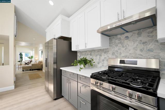 767 47Th St, Oakland CA: https://media.crmls.org/mediaz/b15f9c3a-5dc7-4f7e-a948-ab5df1200f15.jpg