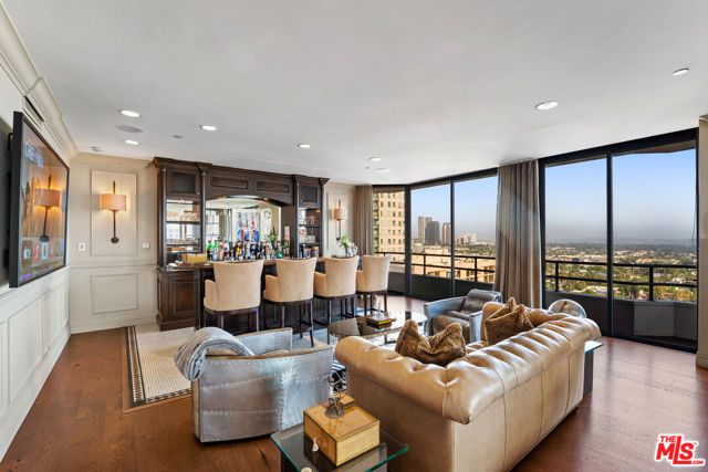 10601 Wilshire Boulevard, Los Angeles CA: https://media.crmls.org/mediaz/b1629ca6-eb23-4632-aaa8-ff8461742b30.jpg
