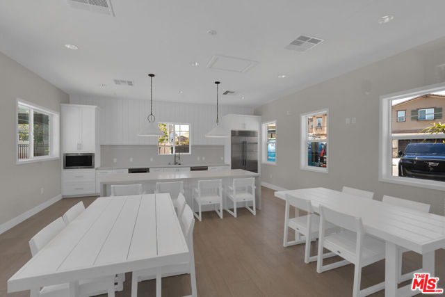 23755 Orange Blossom Drive, Newhall CA: https://media.crmls.org/mediaz/b162c9ca-46f6-443e-b114-818e9cbb699d.jpg