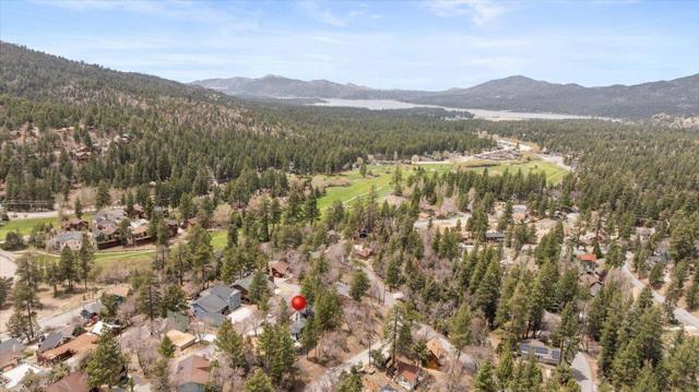 43289 Shasta Road, Big Bear CA: https://media.crmls.org/mediaz/b163796e-5f3f-49a4-ae28-8eb23845a587.jpg