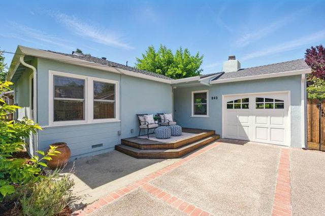 843 15th Avenue, Menlo Park CA: https://media.crmls.org/mediaz/b1643981-85fd-4f25-b9ac-e489b85ee0aa.jpg