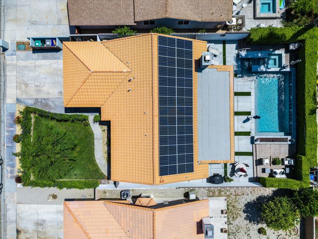 31465 Whispering Palms Trail, Cathedral City CA: https://media.crmls.org/mediaz/b1648aa1-5adb-4bdb-9fe0-75c3531a3203.jpg