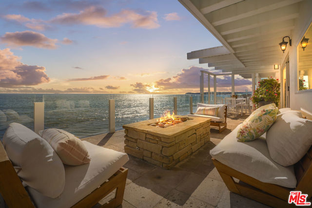 26908 Malibu Cove Colony Drive, Malibu CA: https://media.crmls.org/mediaz/b1661d4f-230c-45d4-96fb-ba2e21fedd1c.jpg