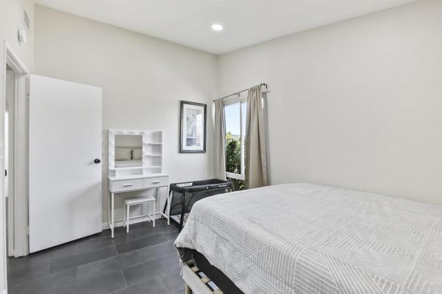 Detail Gallery Image 21 of 32 For 9452 Larrabee Ave, San Diego,  CA 92123 - 4 Beds | 3 Baths