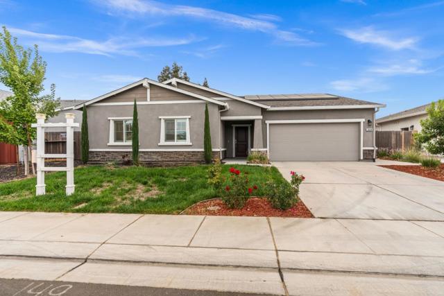 1340 Crimson Place, Manteca CA: https://media.crmls.org/mediaz/b166e60e-3c27-4256-bc47-133aa3e26fb1.jpg