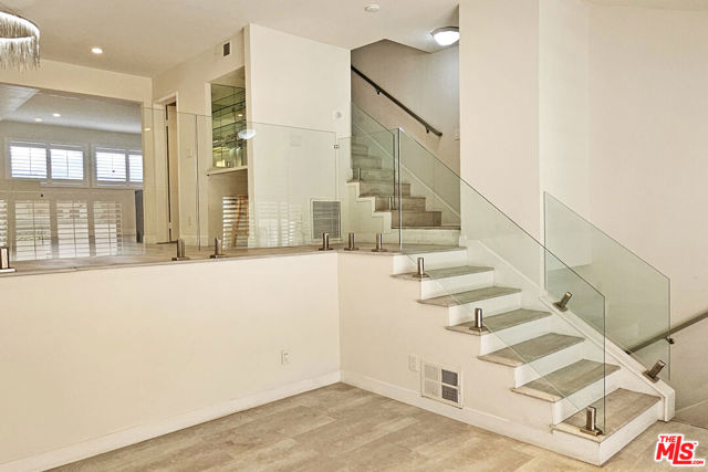 18130 Oxnard Street, Tarzana CA: https://media.crmls.org/mediaz/b1678957-11ed-4bbd-84d0-7c1993163c3f.jpg