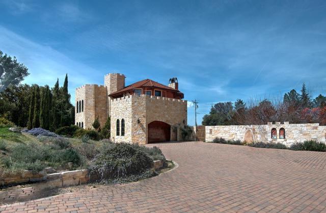 17035 Bohlman Road, Saratoga CA: https://media.crmls.org/mediaz/b167d182-a3d8-4c0d-9f44-ac6c5f6c476d.jpg