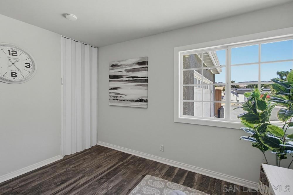 320 James St - photo 18