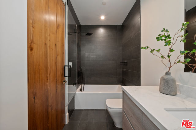 4299 Elmer Avenue, Studio City CA: https://media.crmls.org/mediaz/b167d7f6-7205-4431-b489-9fb280b77bfd.jpg