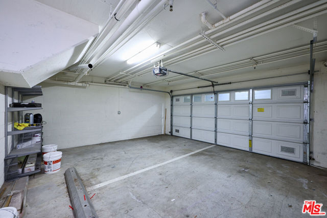 2121 Virginia Avenue, Santa Monica CA: https://media.crmls.org/mediaz/b1682c9c-c4ab-46a6-9293-63ab39f093e0.jpg