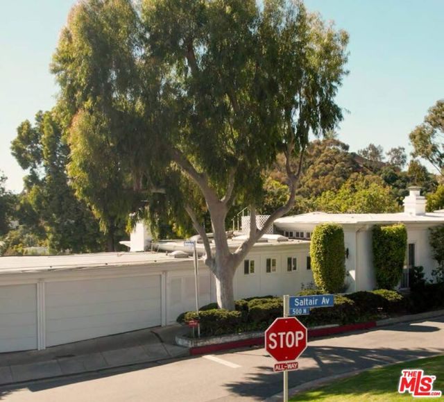 501 N SALTAIR Avenue Los Angeles, California Ideal location for DEVELOPMENT!! Located in the premier location of Brentwood 90049, 301 N Saltair boasts a large lot with 159 frontage and 129 depth. Similar properties have sold close by for over $14,000,000. This 21,511 SF lot property features a separate guest house, separate driveway, parking, and secured entrance.