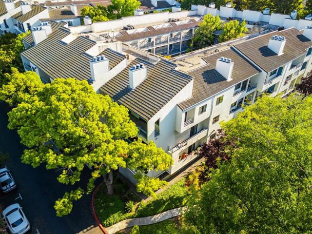 4671 Albany Circle, San Jose CA: https://media.crmls.org/mediaz/b16a5767-dde6-4ed2-b090-1b8a7e4029f9.jpg