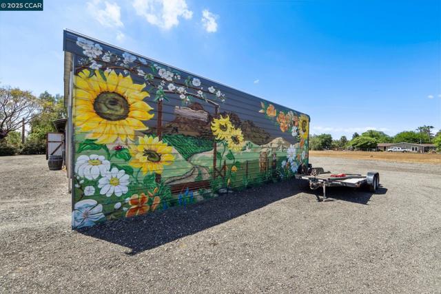 91 Lozoya Way, Oakley CA: https://media.crmls.org/mediaz/b16ac1c6-bf29-4276-ae2f-4d0f447d2c43.jpg