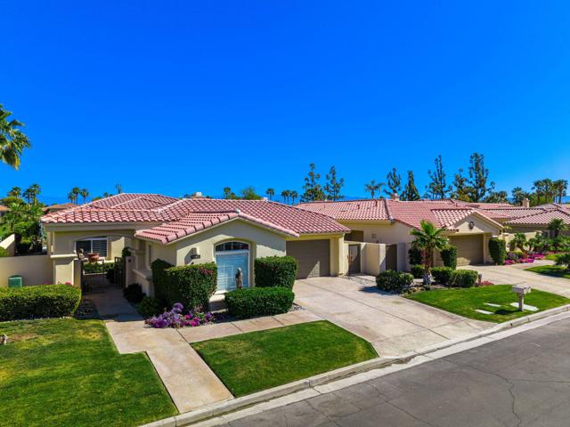 80240 Merion, La Quinta CA: https://media.crmls.org/mediaz/b16b20d9-4780-497c-99df-a8fc29d1bc19.jpg