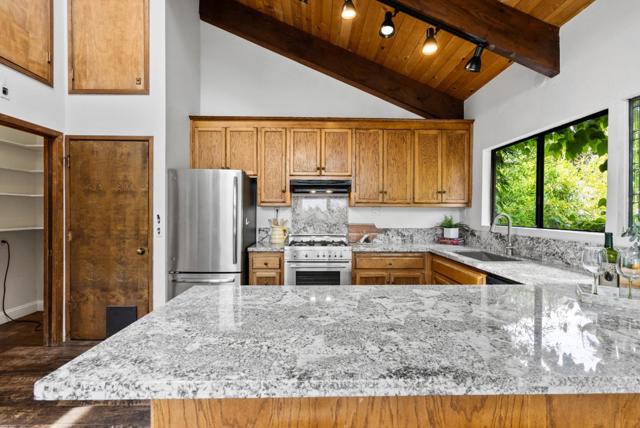162 Madera Avenue, San Carlos CA: https://media.crmls.org/mediaz/b16b427e-1e62-4638-b4d6-d0002798b38e.jpg