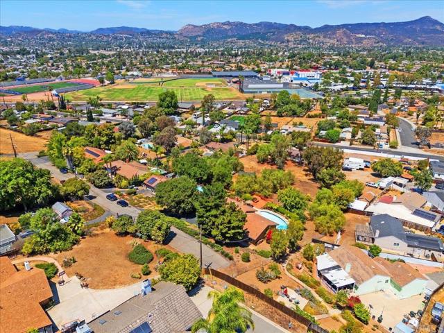 Detail Gallery Image 29 of 29 For 2073 Mountain View Dr, Escondido,  CA 92027 - 4 Beds | 2 Baths