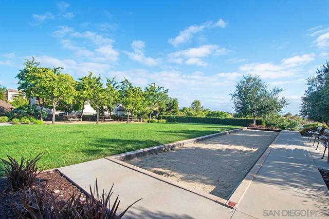 15501 Bristol Ridge Ter, San Diego CA: https://media.crmls.org/mediaz/b16cf52a-af00-4857-88f8-49039b036682.jpg