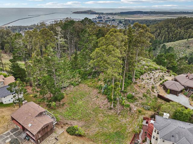 0 Lewis Avenue, El Granada CA: https://media.crmls.org/mediaz/b16cf657-7b47-41f5-a21f-e7449f36b68e.jpg