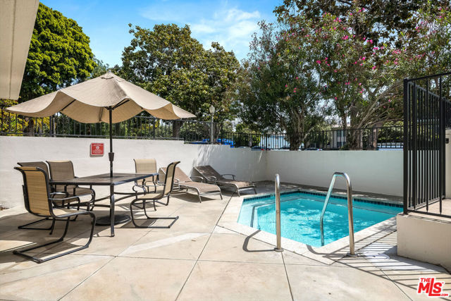 511 SAN VICENTE Boulevard, 301 photo 5