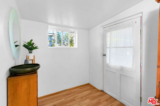29500 Heathercliff, Malibu CA: https://media.crmls.org/mediaz/b16d4ff8-7820-4244-b99e-417edb481104.jpg