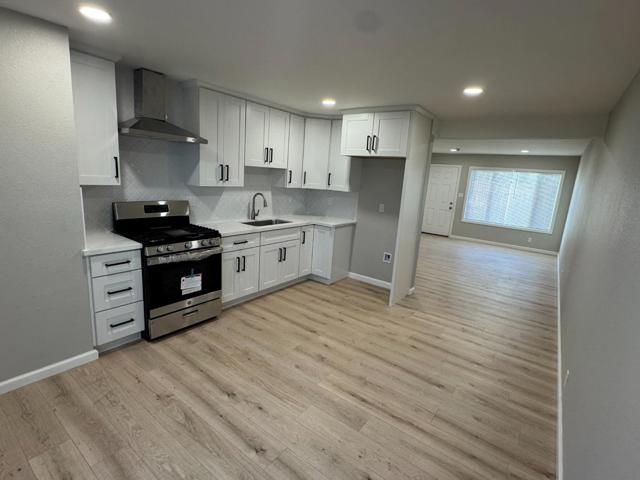1443 Parsons Avenue, Salinas CA: https://media.crmls.org/mediaz/b16ddf98-2ff6-4cb5-97c7-d089a1ba518a.jpg