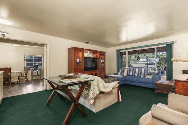 1453 OLIVEWOOD LN, Alpine CA: https://media.crmls.org/mediaz/b16e6812-c8ec-4685-8b66-37b0b12d7ccc.jpg