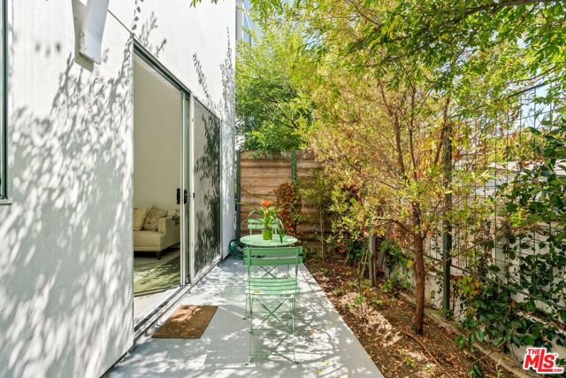 1244 14th Street, Santa Monica CA: https://media.crmls.org/mediaz/b16f033f-71e1-46f7-ae5c-c49aa3325a33.jpg
