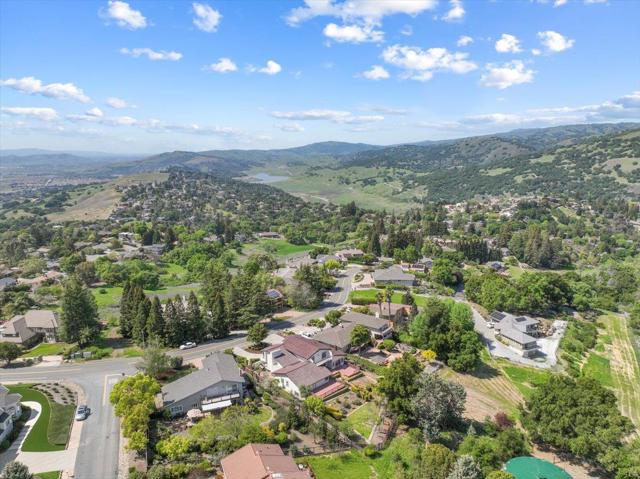 16385 Jackson Oaks Drive, Morgan Hill CA: https://media.crmls.org/mediaz/b16ff888-9908-4a0e-8250-075b08e06dad.jpg
