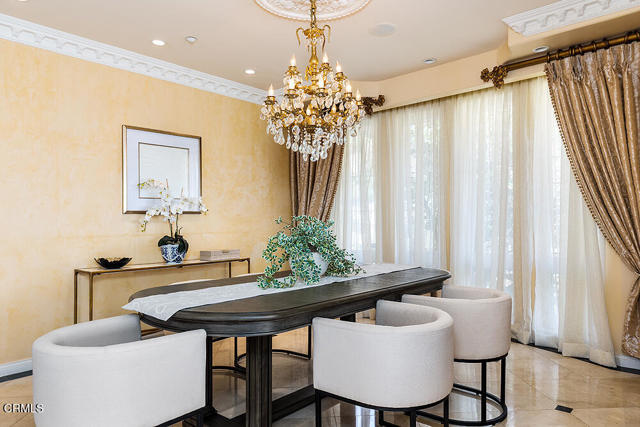 Detail Gallery Image 10 of 50 For 3422 Esperanza Ter, Glendale,  CA 91208 - 5 Beds | 5 Baths