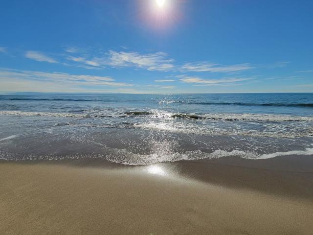 420 Seaview Drive, Aptos CA: https://media.crmls.org/mediaz/b170c3c8-7612-4085-9731-db705b905155.jpg