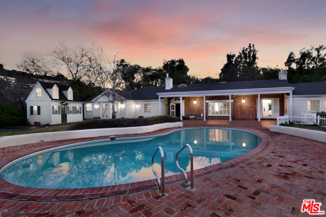 4141 Knobhill Drive, Sherman Oaks CA: https://media.crmls.org/mediaz/b170da80-5f5f-47aa-9f87-4eca9a119811.jpg