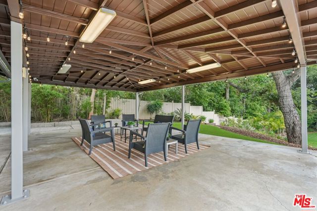 240 Oakhurst Lane, Arcadia CA: https://media.crmls.org/mediaz/b171a0e5-4d03-4da6-988d-305638158c15.jpg